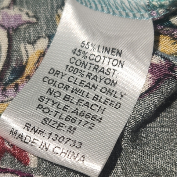 Umgee Teal Green Mixed Printed Back Blouse Size Medium - Picture 7 of 9